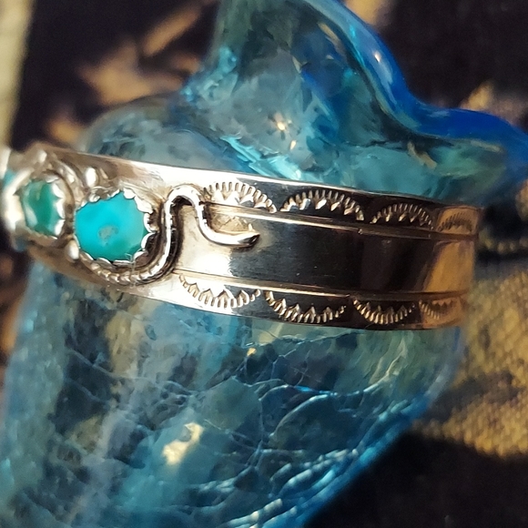 Effie C. Zuni 925 Cuff - Picture 3 of 4